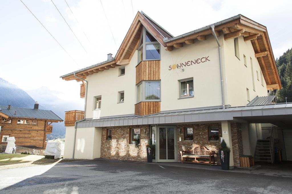 Haus Sonneneck - Ski In & Out Санкт-Антон-ам-Арльберг Экстерьер фото